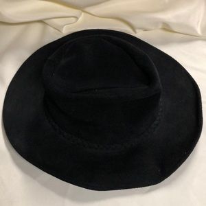 Minnetonka Mens medium hat